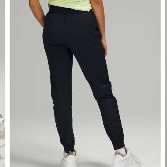 Lululemon Beyond the Studio Jogger True Navy Size 2 - Picture 2 of 8